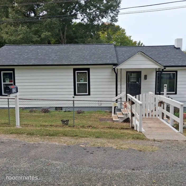 Room for rent in Lexington, NC $600, house