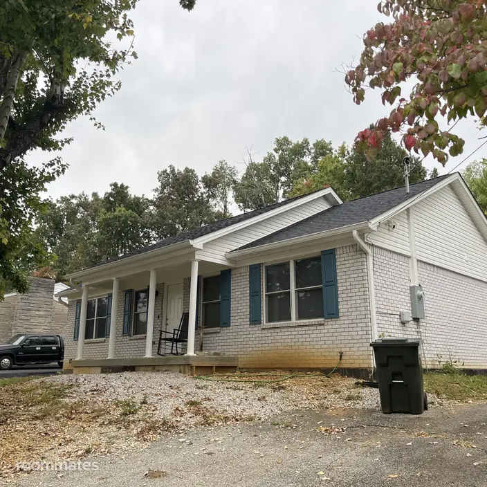 Room for rent in Radcliff, KY $400, house