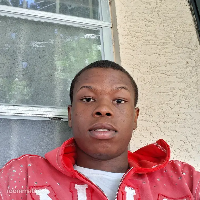 Roommate looking Miami, FL, $900