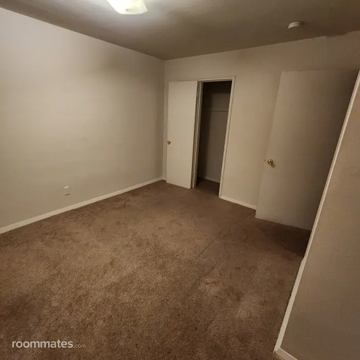 Room for rent in Kettering, OH $650, townhouse