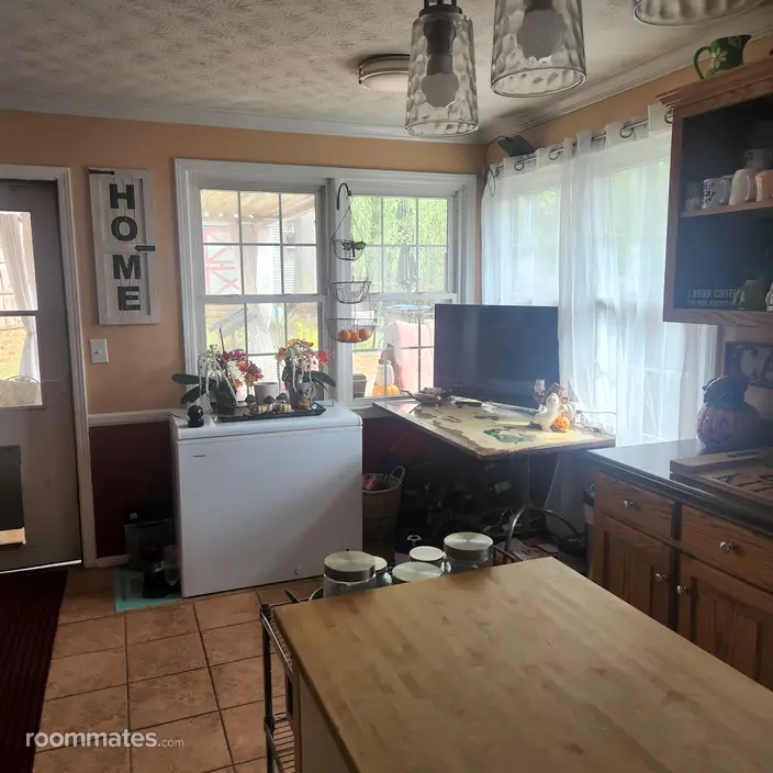 Room for rent in Mauldin, SC $750, house