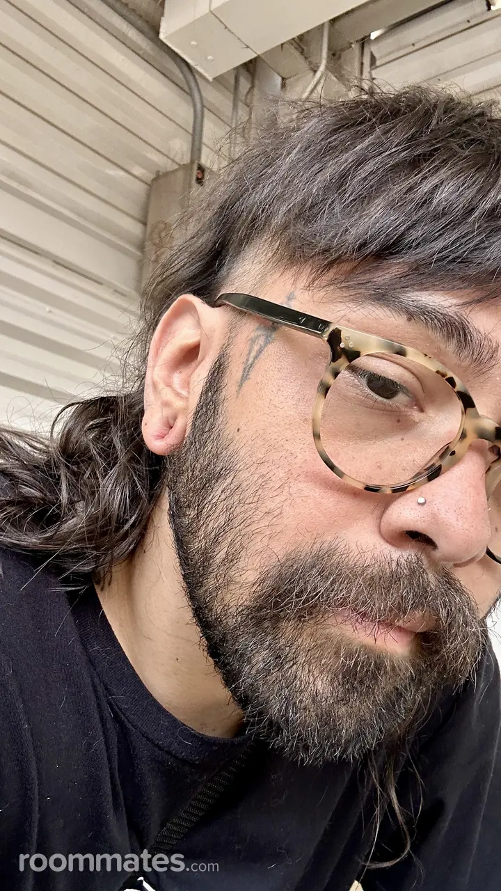 Profile photo 6 of 6