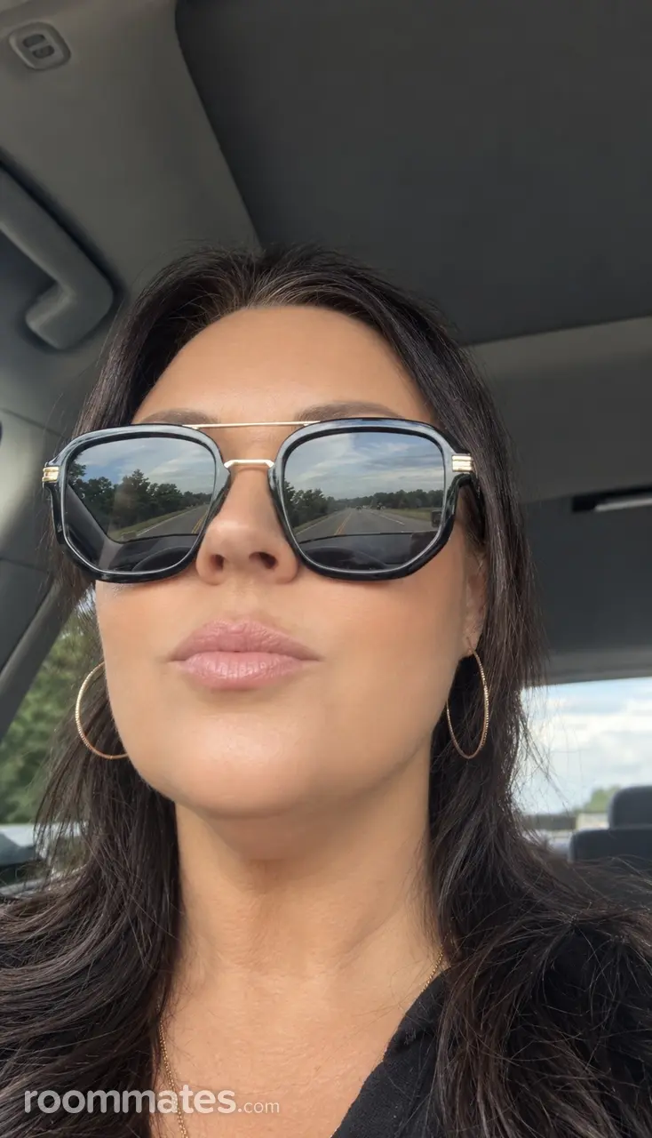 Profile photo 9 of 9