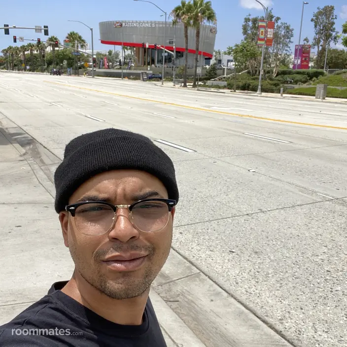 Roommate looking Long Beach, CA, $1000