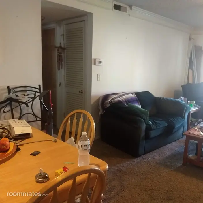 Room for rent in Hanahan, SC $800, condo