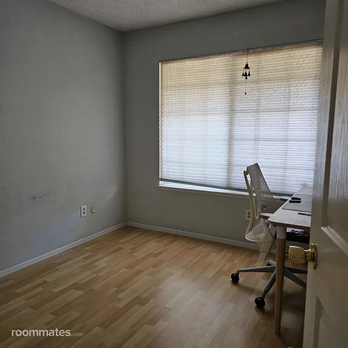 Room for rent in Sacramento, CA $562, house