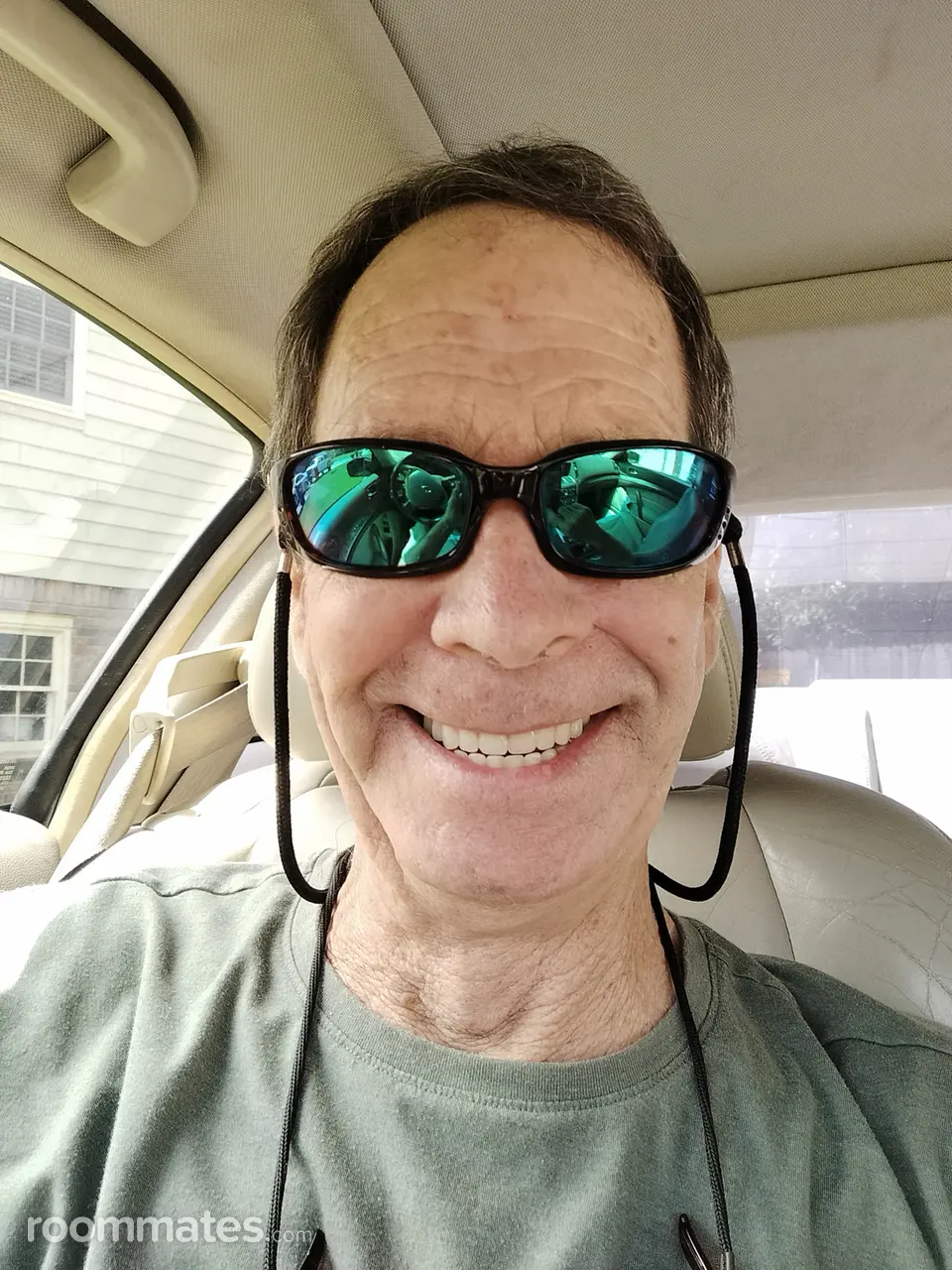 Profile photo 4 of 4