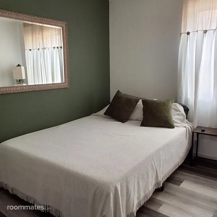 Room for rent in Phoenix, AZ $780, house