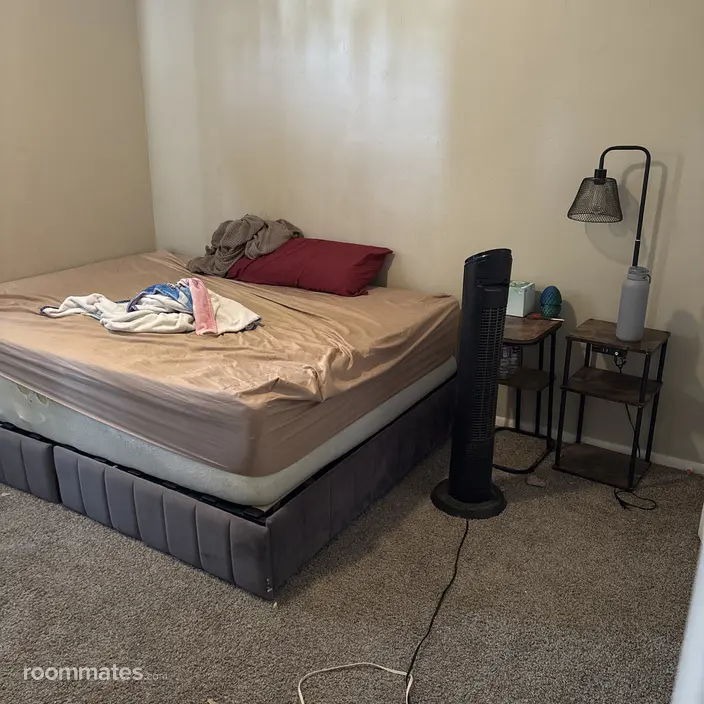 Room for rent in Phoenix, AZ $1300, house