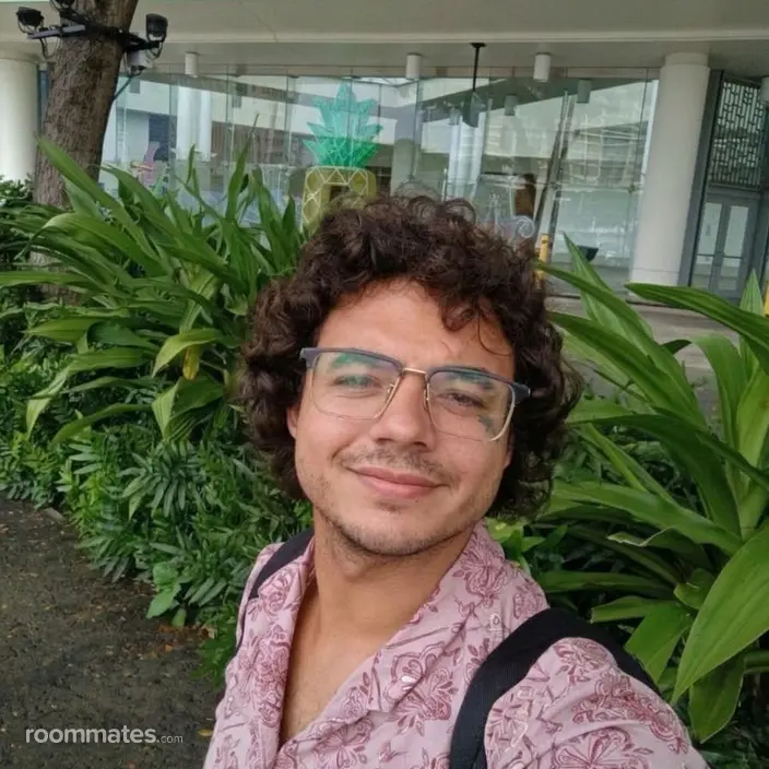 Roommate looking Honolulu, HI, $1800