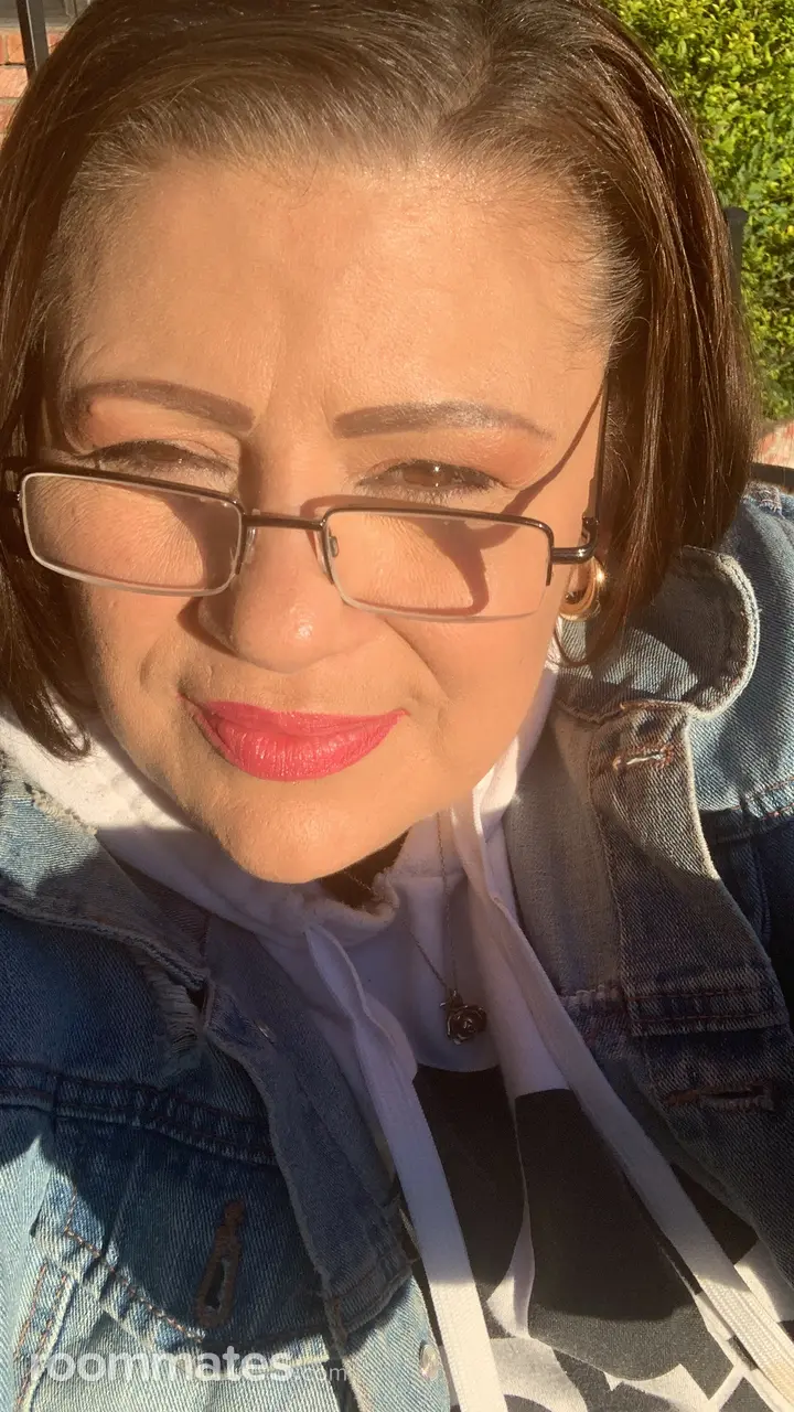 Profile photo 4 of 4