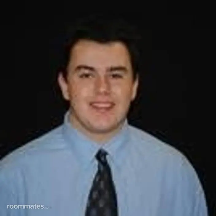 Roommate looking Waltham, MA, $1100