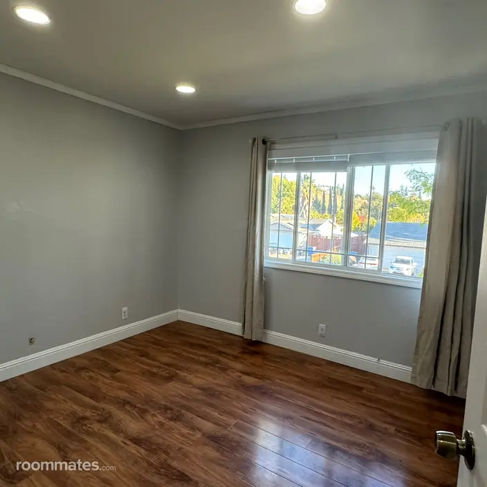 Room for rent in San Jose, CA $1300, house