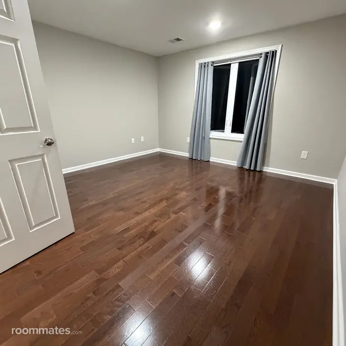 Room for rent in Elizabeth, NJ $1250, townhouse