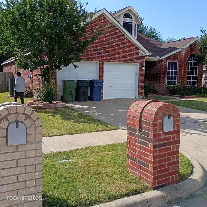 Room for rent in Garland, TX $800, house