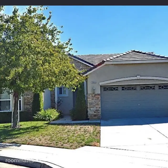 Room for rent in Fresno, CA $1300, house
