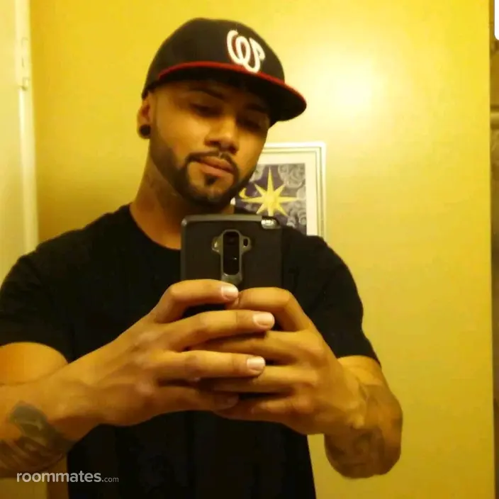 Roommate looking Fresno, CA, $700