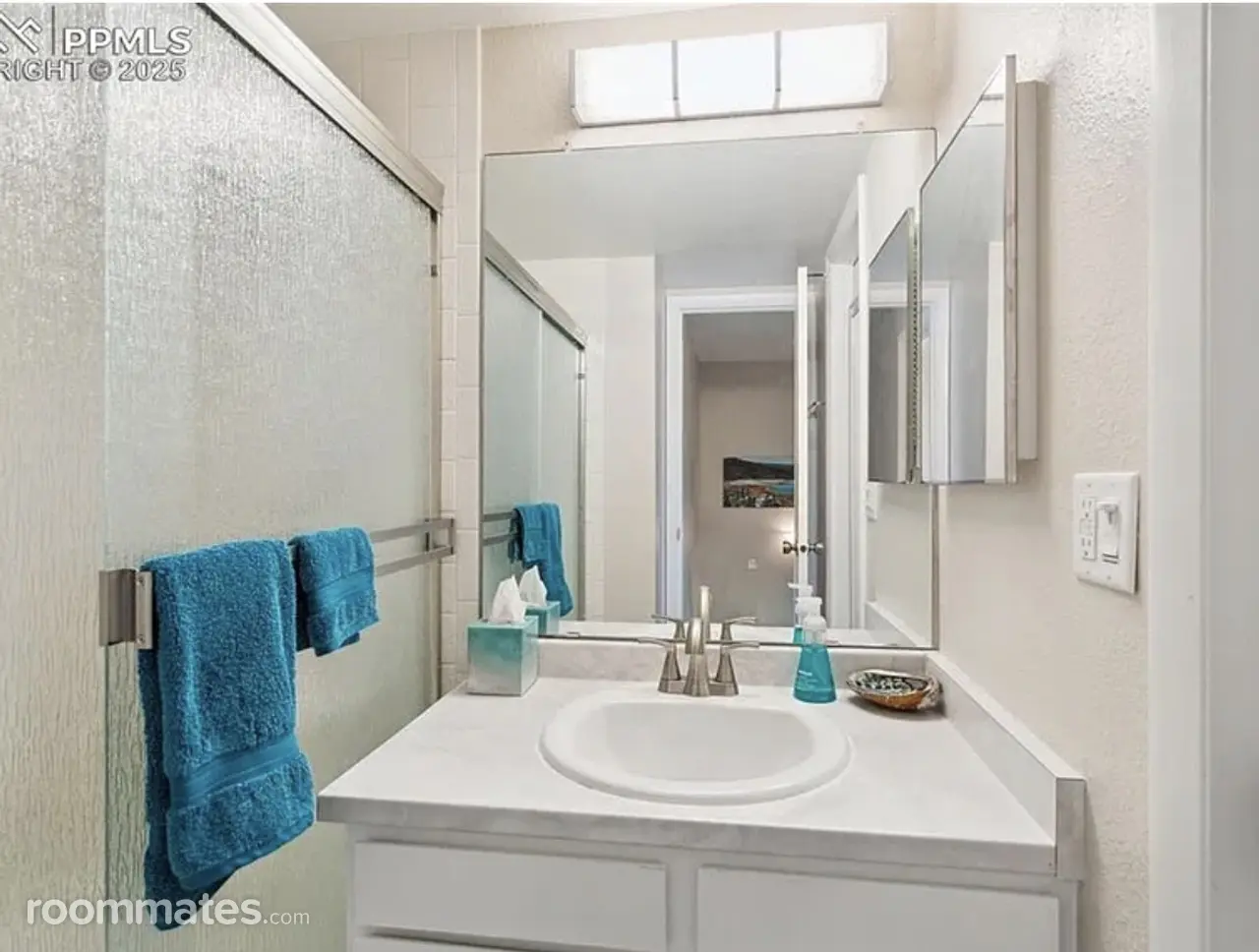 Profile photo 6 of 11