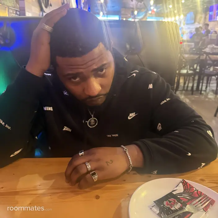 Roommate looking Uniondale, NY, $900