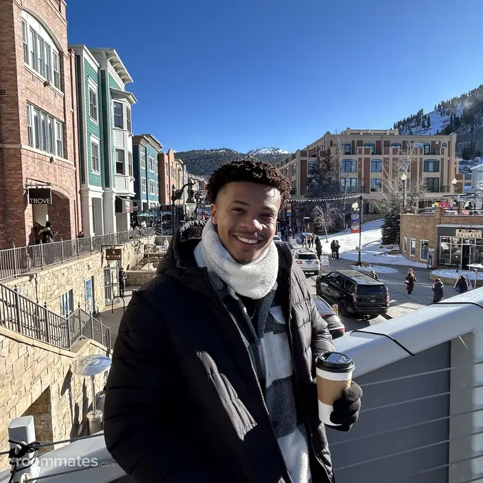 Roommate looking Olathe, KS, $700