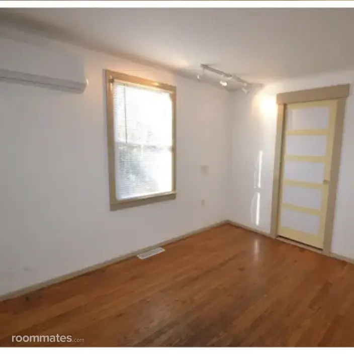 Room for rent in South Burlington, VT $1100, house