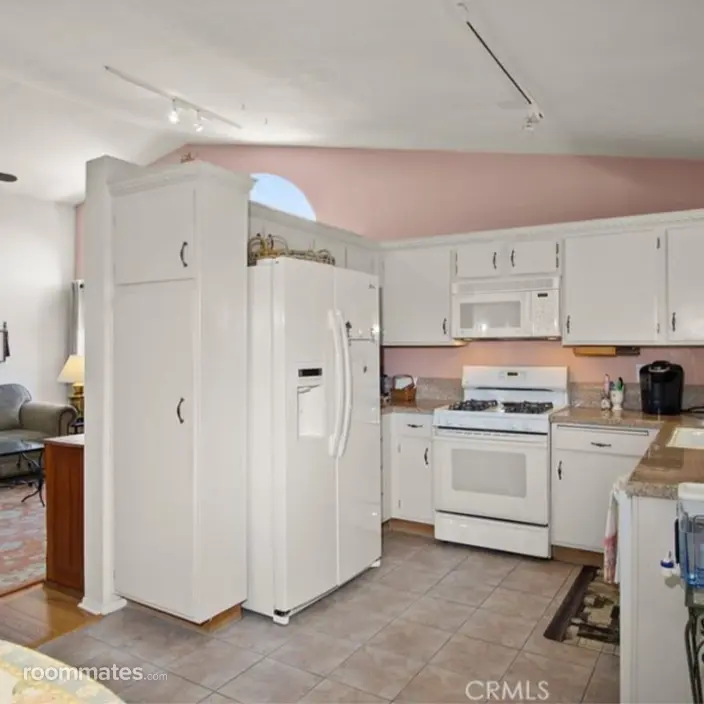 Room for rent in Hemet, CA $850, house