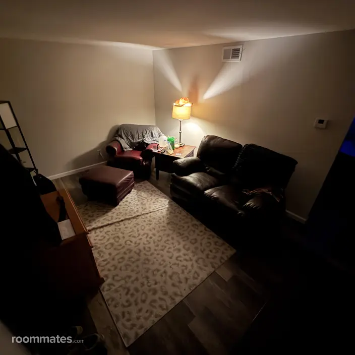 Room for rent in St. Ann, MO $650, house