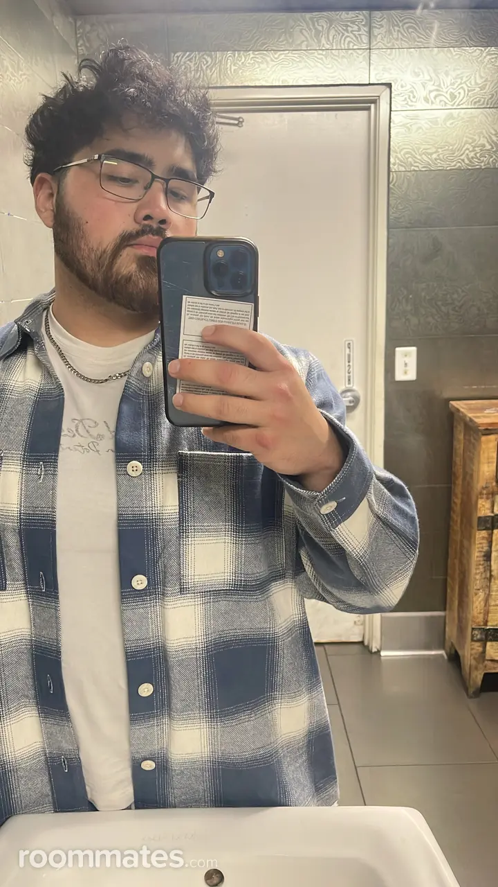Profile photo 9 of 9
