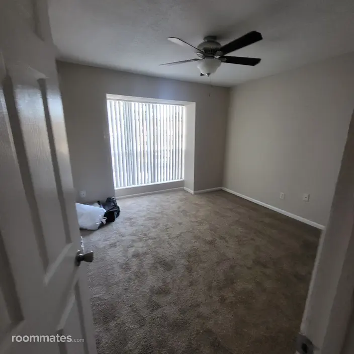 Room for rent in Pensacola, FL $800, apartment
