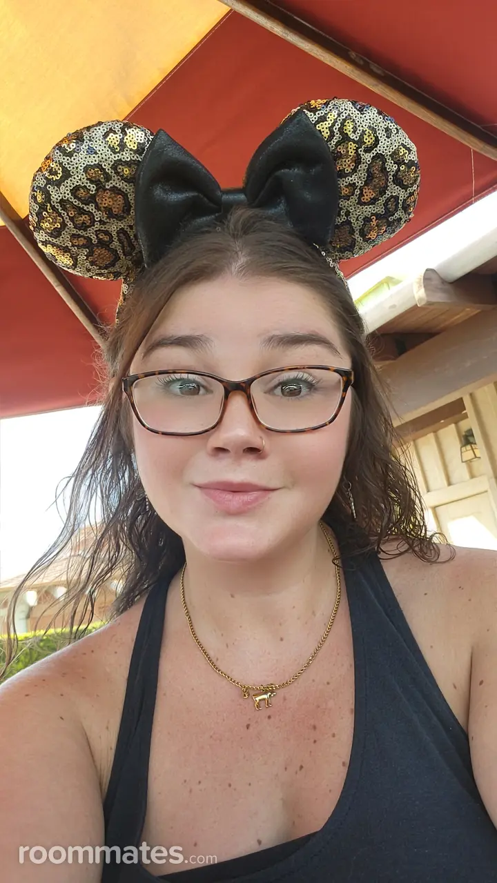 Profile photo 4 of 4