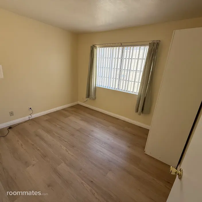 Room for rent in Alhambra, CA $900, condo