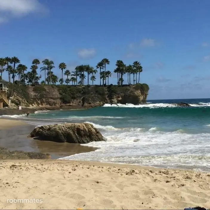 Room for rent in Laguna Beach, CA $1400, condo