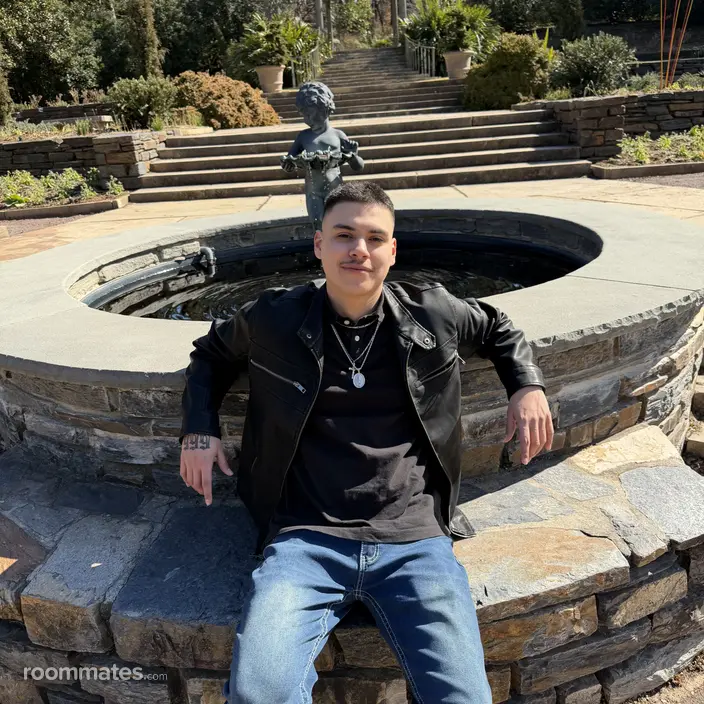 Roommate looking Newport News, VA, $1100