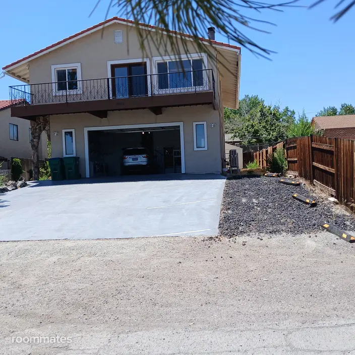 Room for rent in Reno, NV $825, house