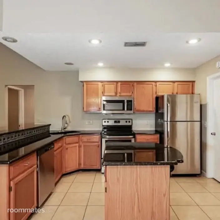 Room for rent in Riverview, FL $900, house
