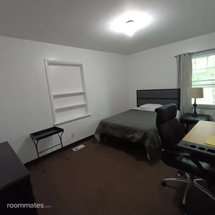 Room for rent in Huntsville, AL $600, house