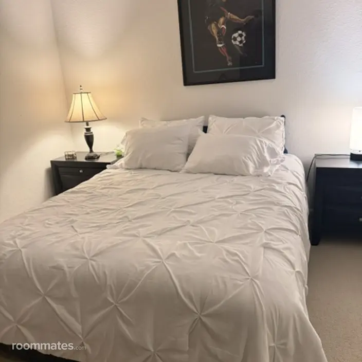 Room for rent in Palm Beach Gardens, FL $2100, townhouse
