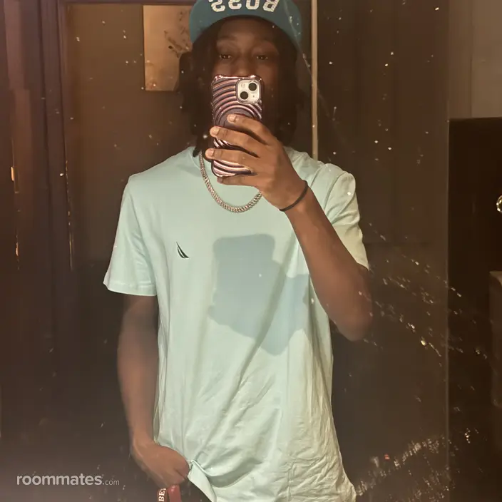 Roommate looking Rockville, CT, $1100