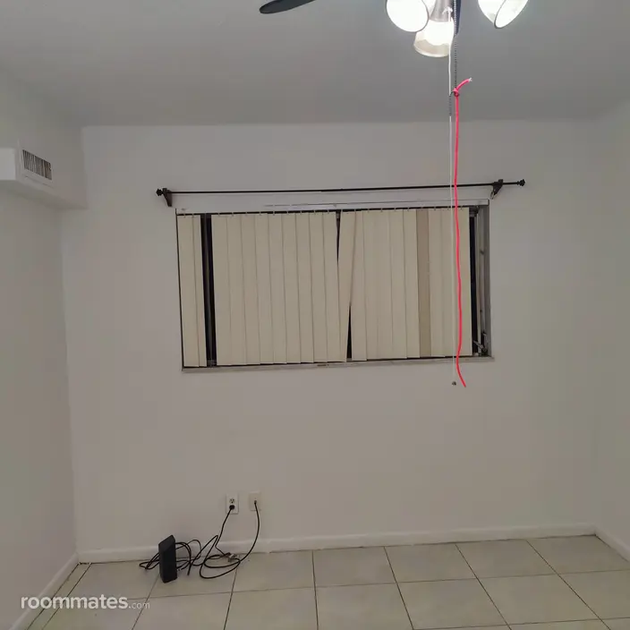 Room for rent in Pompano Beach, FL $800, apartment