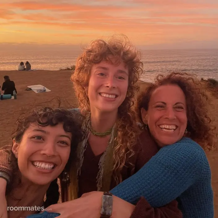 Roommate looking Santa Monica, CA, $1500