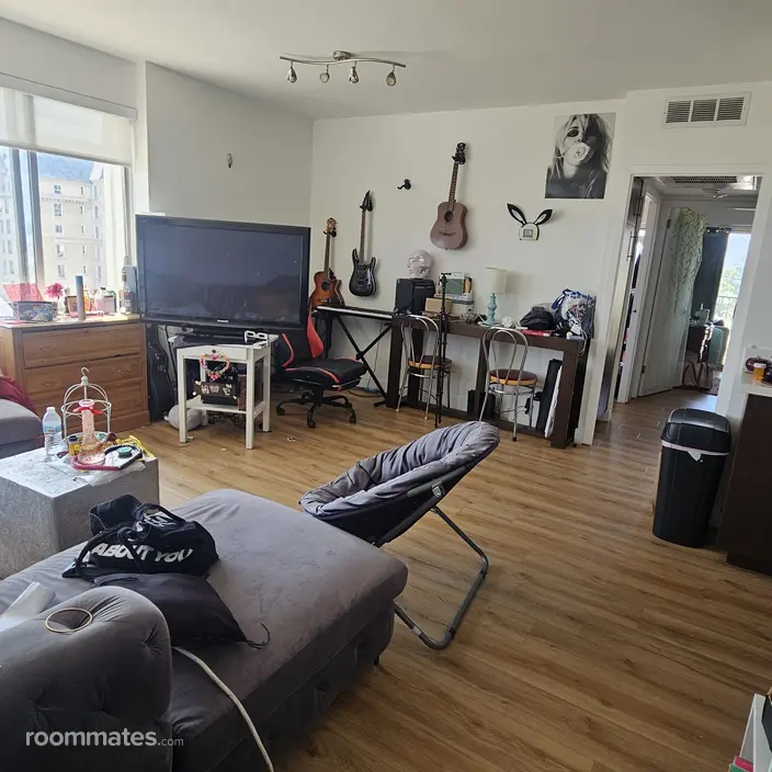 Room for rent in Los Angeles, CA $1500, house
