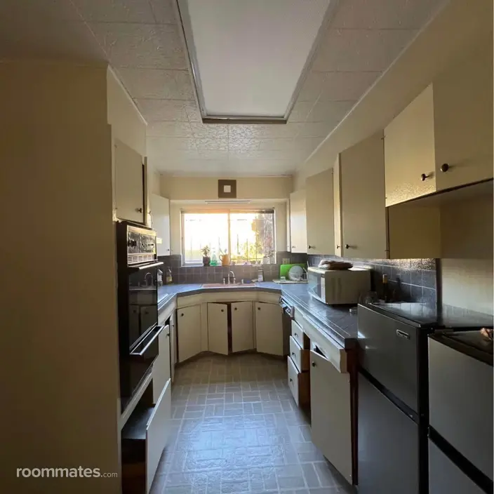 Room for rent in Los Angeles, CA $833, apartment