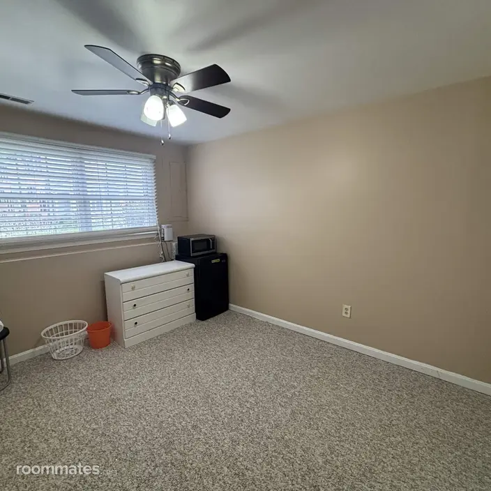 Room for rent in Ellicott City, MD $700, townhouse