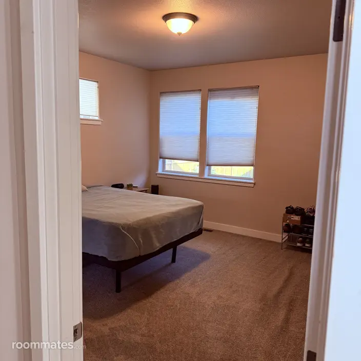 Room for rent in Bend, OR $1600, house
