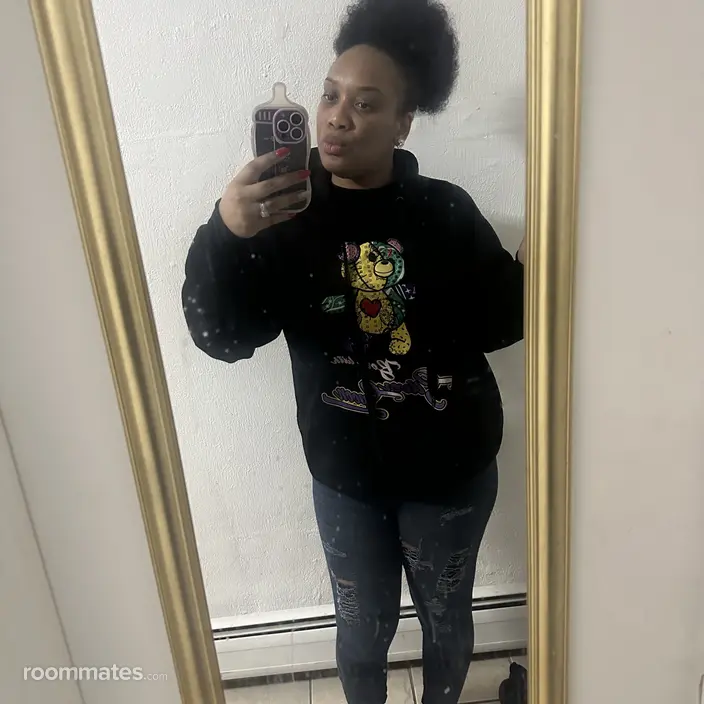 Roommate looking Springfield ME, $900