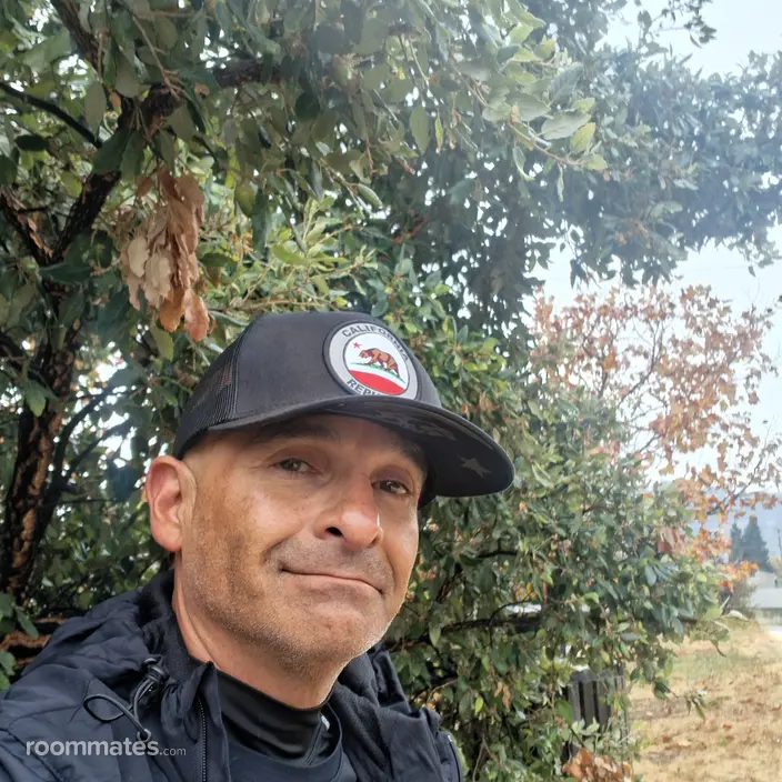 Roommate looking East Palo Alto, CA, $1300