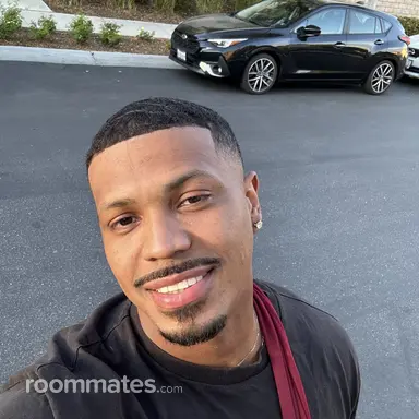 Roommate looking Van Nuys, CA, $1200