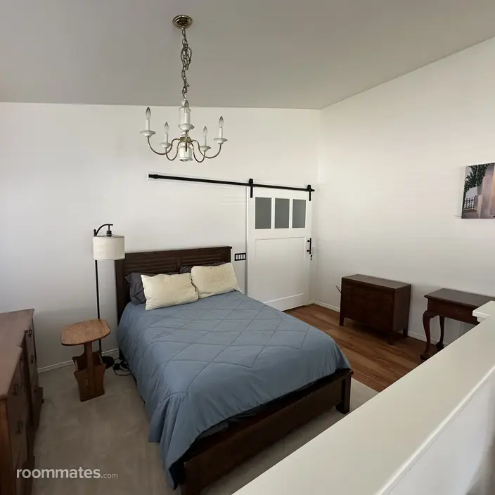 Room for rent in Oceanside, CA $1800, house