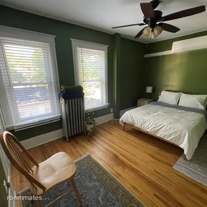 Room for rent in Minneapolis, MN $1100, house