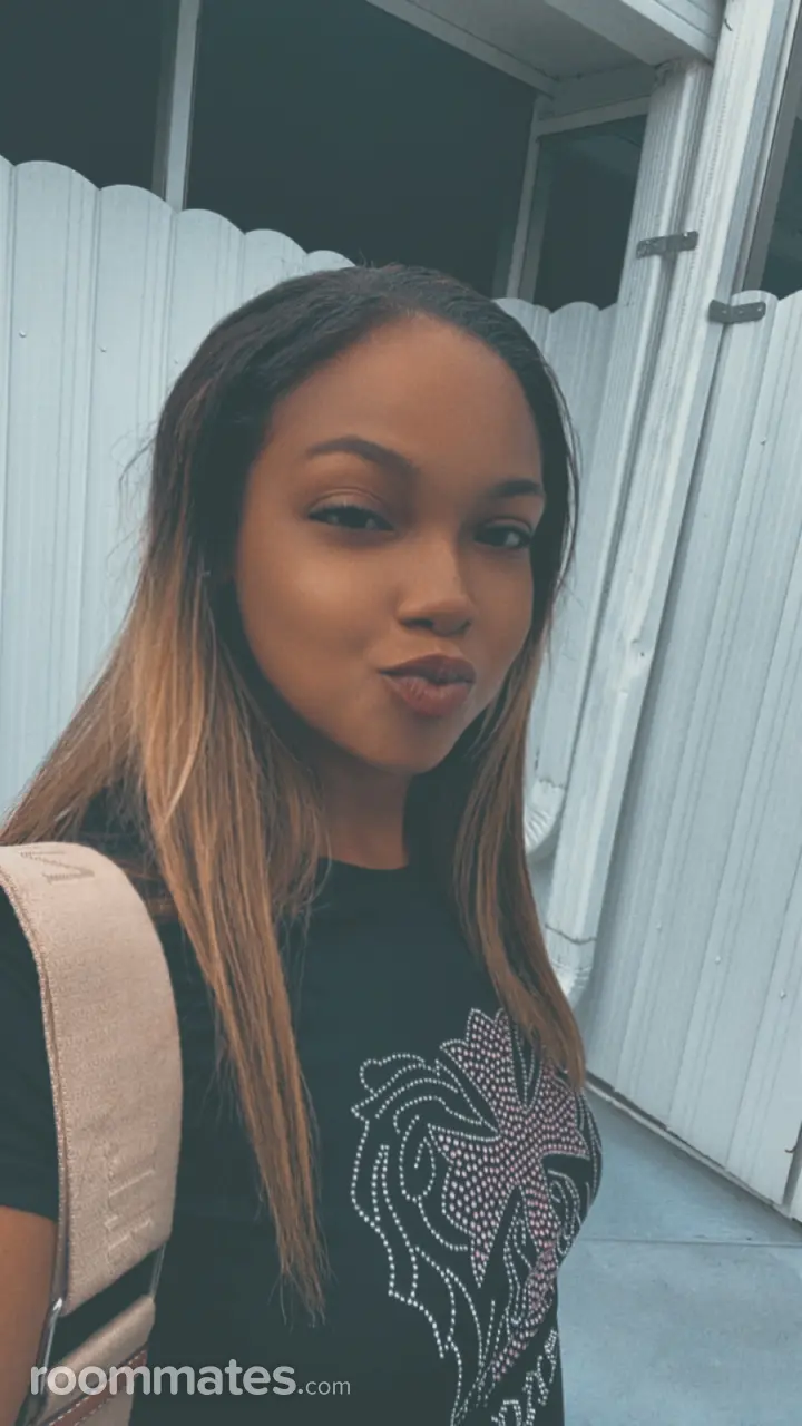 Profile photo 3 of 4